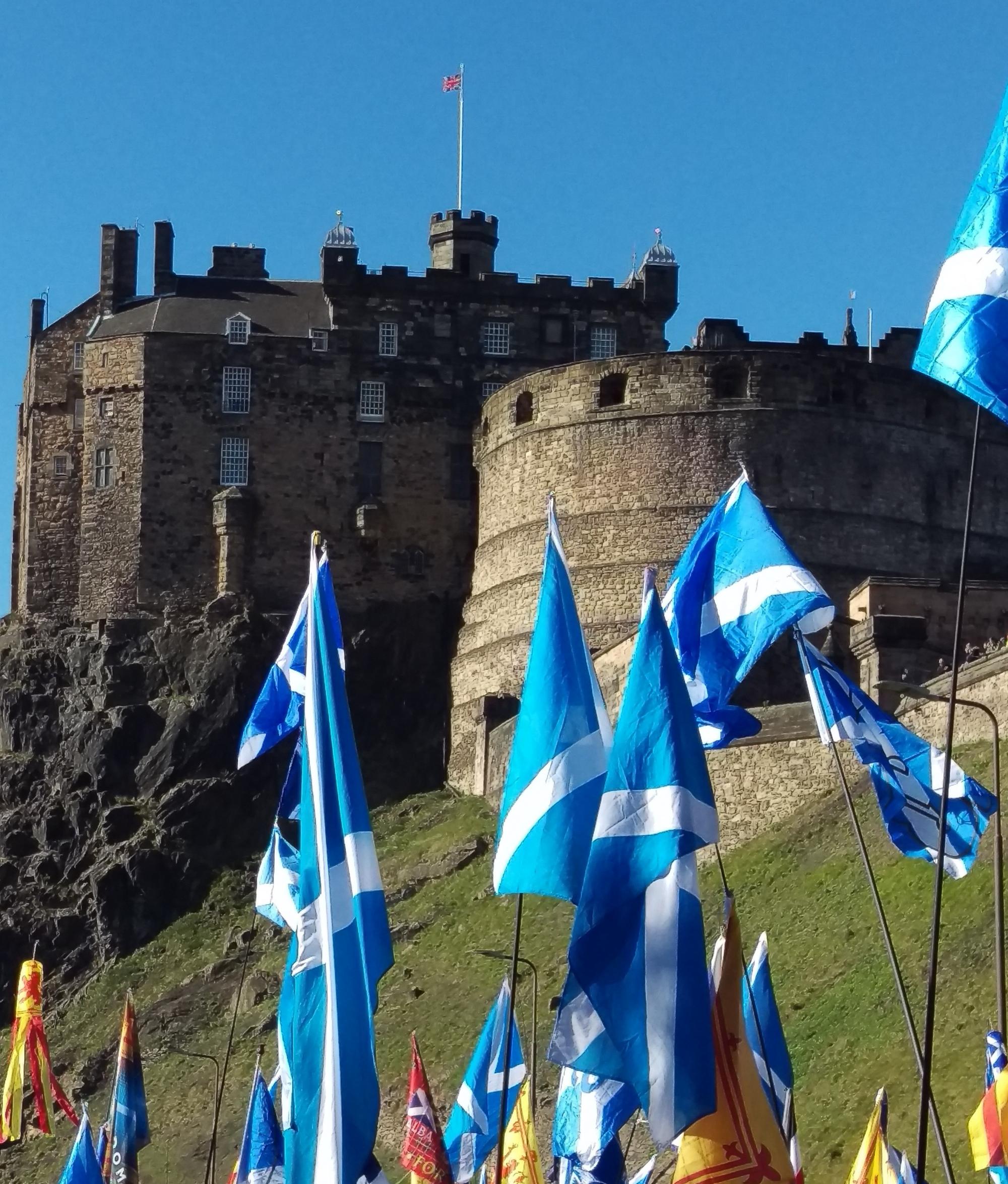 Union flag flies above Edinburgh Castle